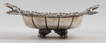 SKÅL, silver, nyrokoko, otydl mästarstämpel, Stockholm, 1800-tal. Vikt ca 318 gram.