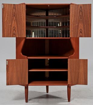 HÖRNBARSKÅP, Danmark, omkring 1900-talets mitt.