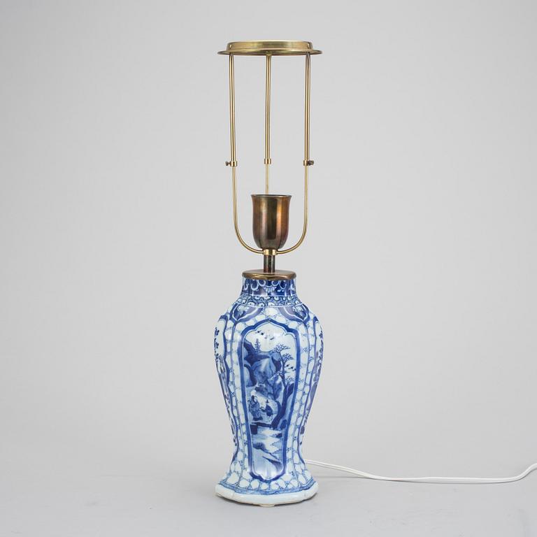 BORDSLAMPA, Porslin, Kina, 1800-tal.