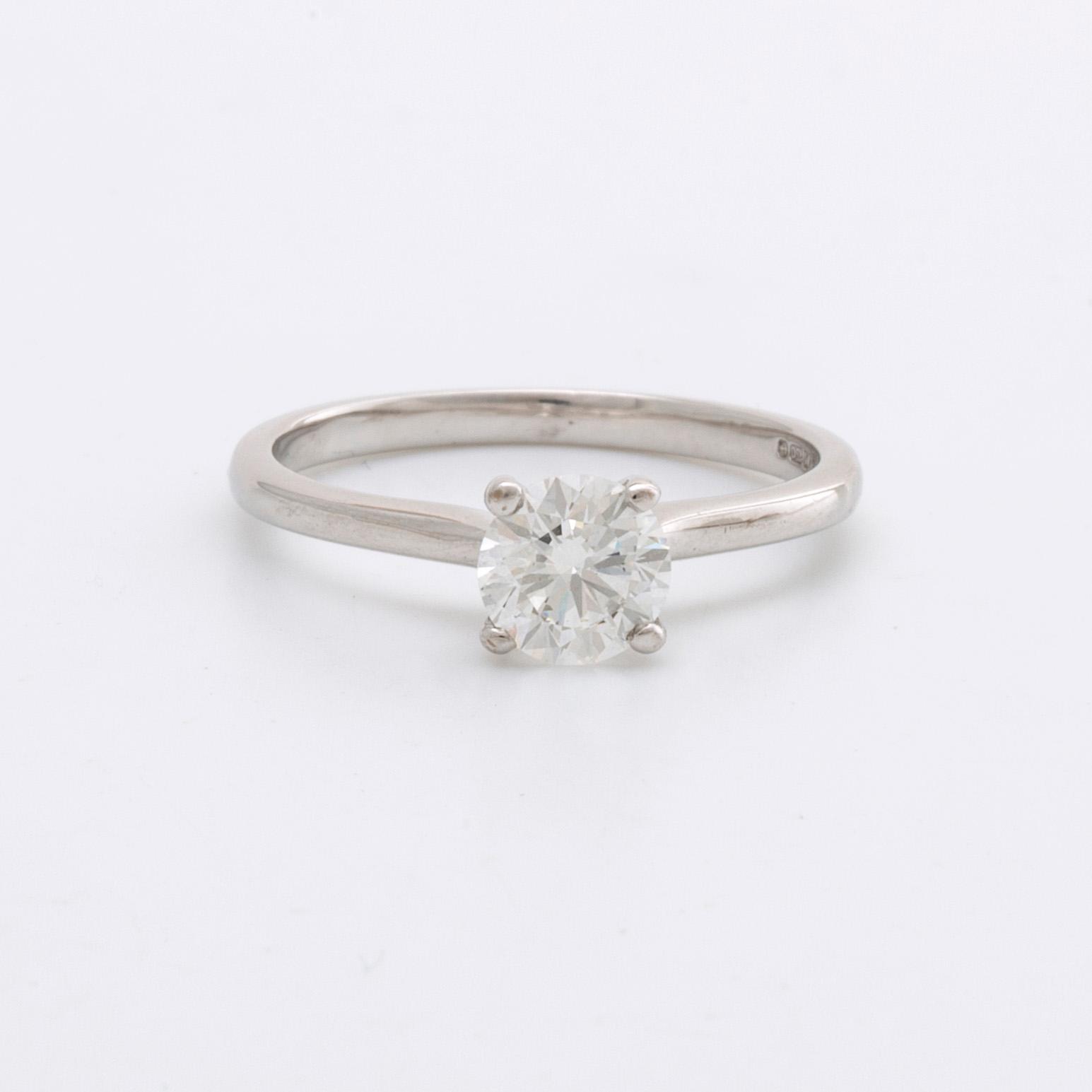 DIAMOND RING 18K whitegold brilliant-cut diamond 0,70 ct E VS2, GIA certificate 2018.