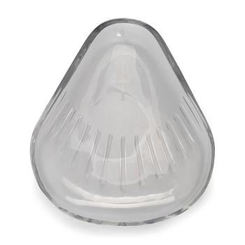 Arttu Brummer, oblate dish / glass paten, signed Riihimäen Lasi Oy A. Brummer, made in 1949.