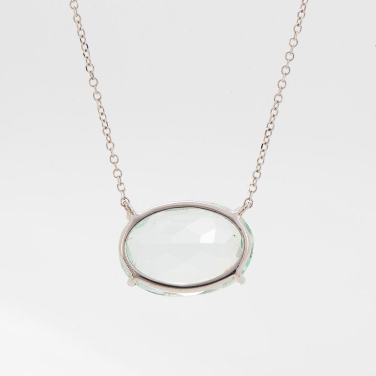 Oval faceted aquamarine necklace.