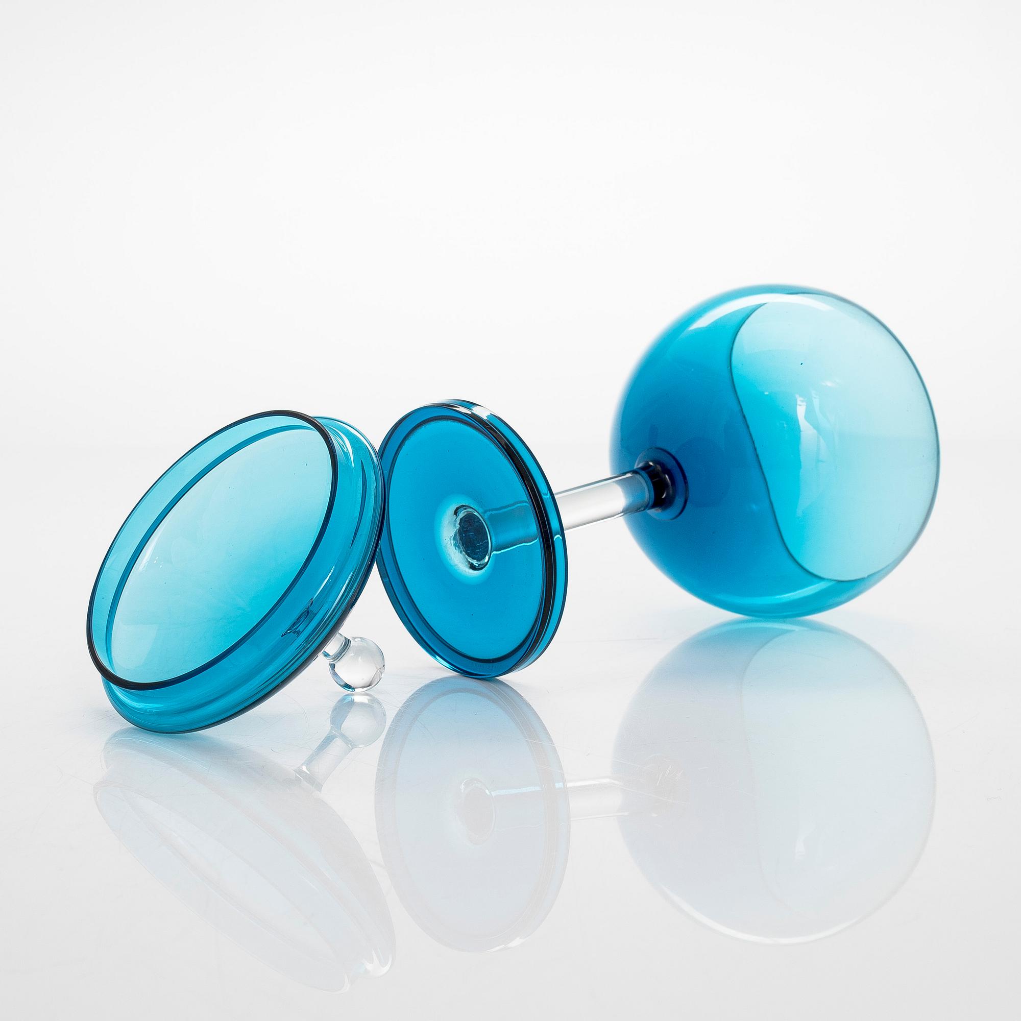 Nanny Still, A mid 20th century "Harlequin" sugar bowl and cream jug for Riihimäki Glassworks, Finland.