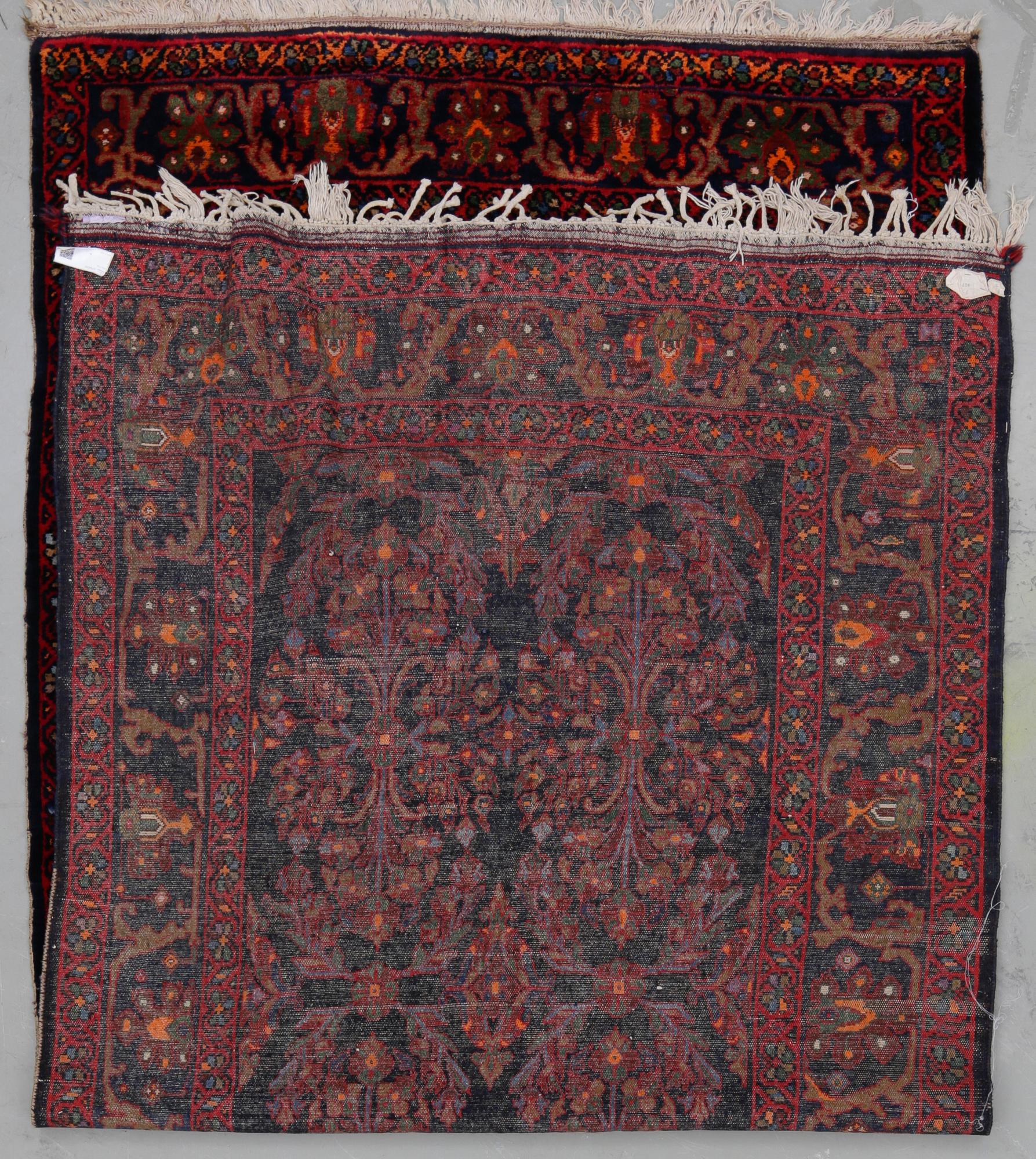 MATTA, sannolikt Borchalou. Ca 340 X 160 cm.