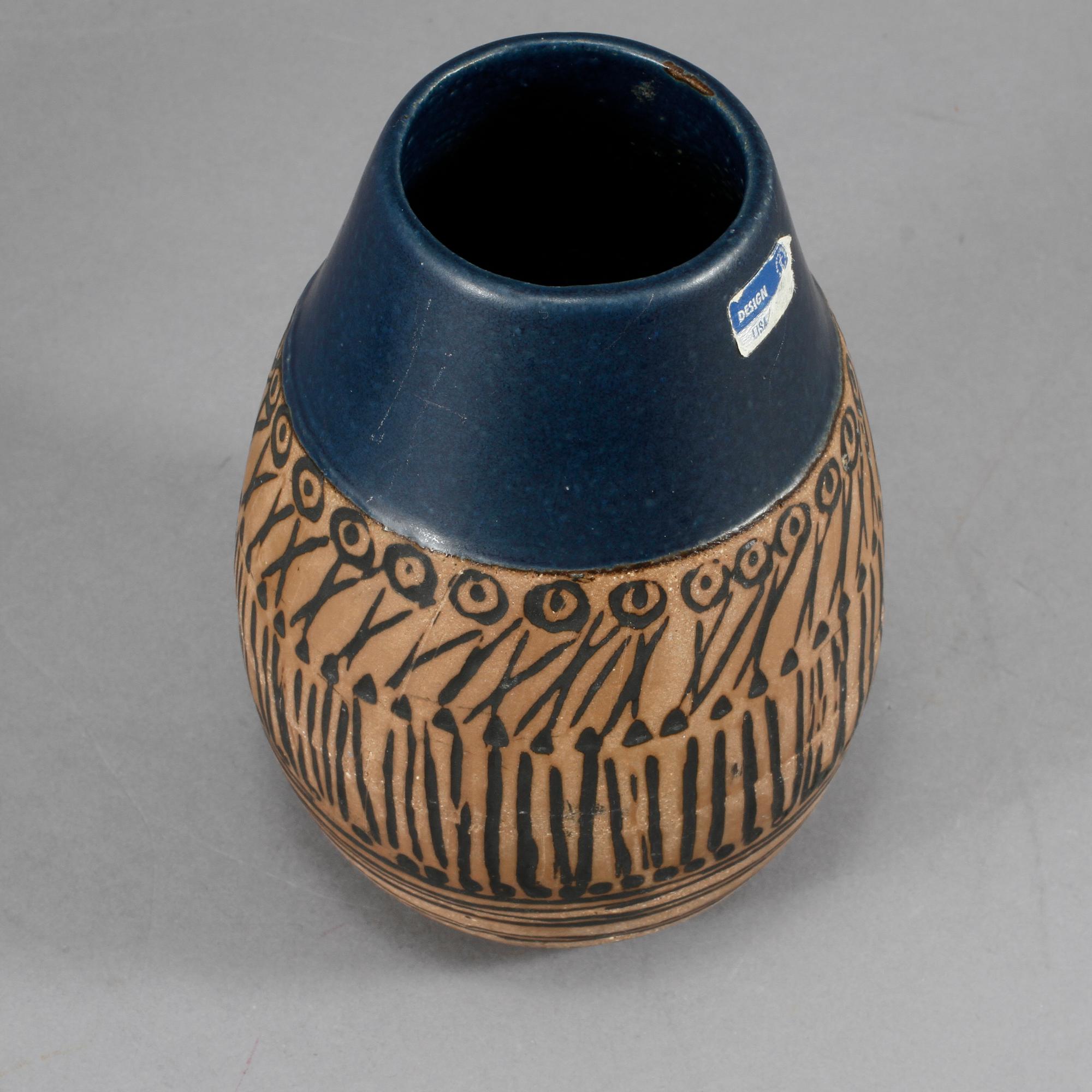 VASER, 2 stycken, stengods. Lisa Larson, Gustavsberg, 1950-60-tal.