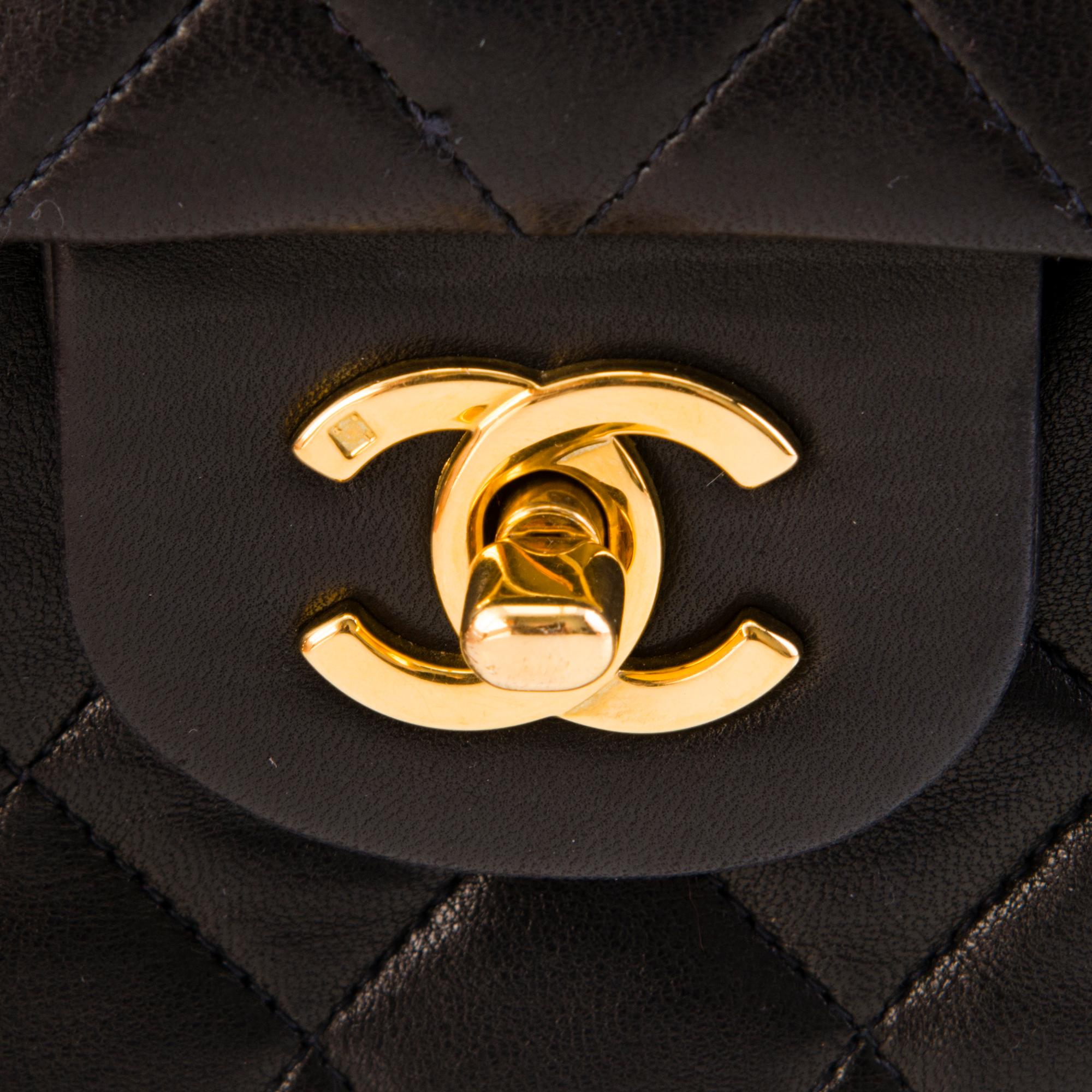 CHANEL, "Double Flap Bag", LAUKKU. 1994.