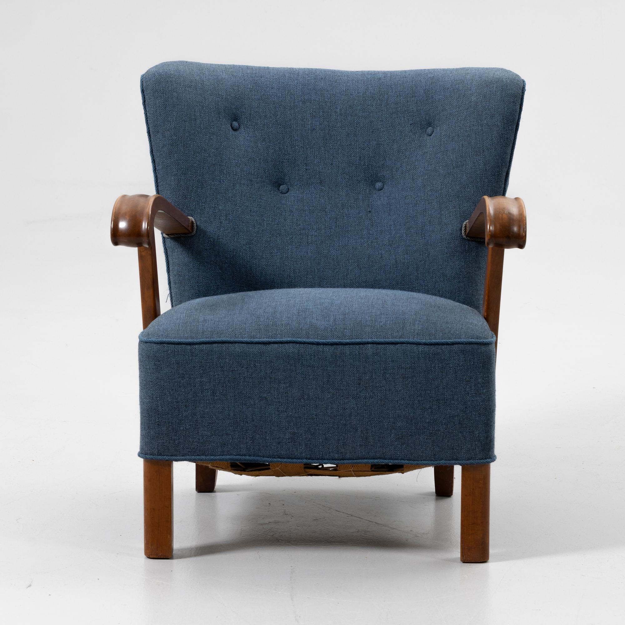 Armchair, Scandinavian Modern, Danish master cabinetmaker, 1940s.