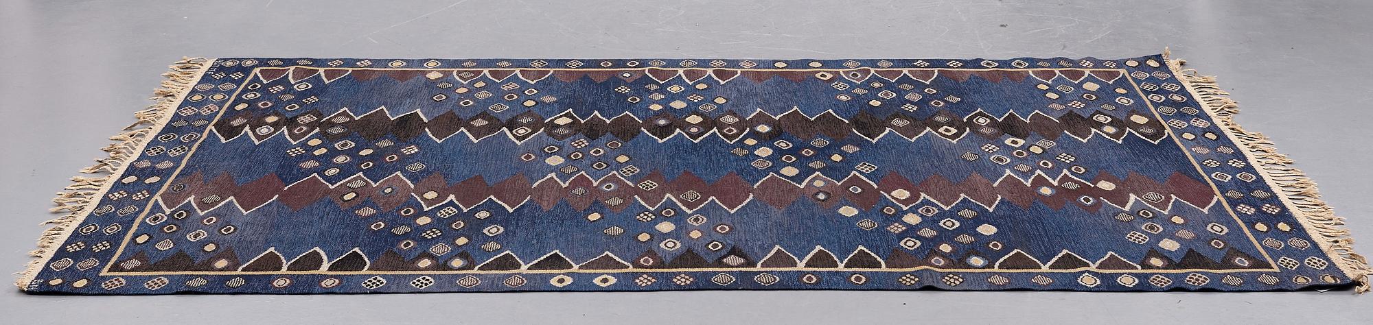 Barbro Nilsson, A CARPET, "Snäckorna", flat weave, ca 278 x 191,5-194 cm, signed AB MMF BN.