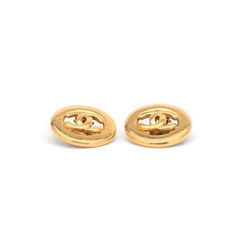 CHANEL, a pair of clips earrings.