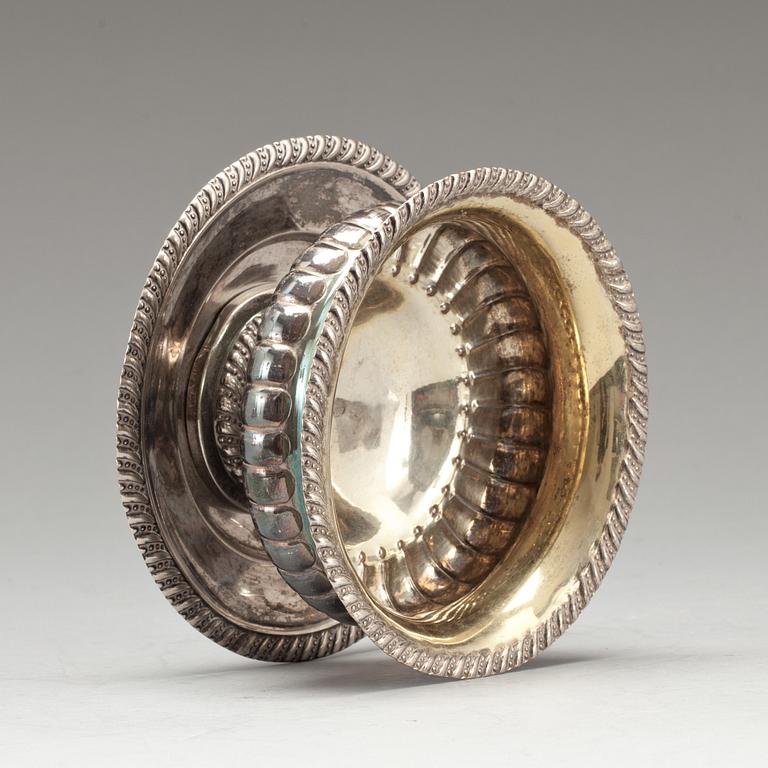 SKÅL PÅ FOT, silver, Zachris Lundqvist, Stockholm,  Vikt ca 330 g.