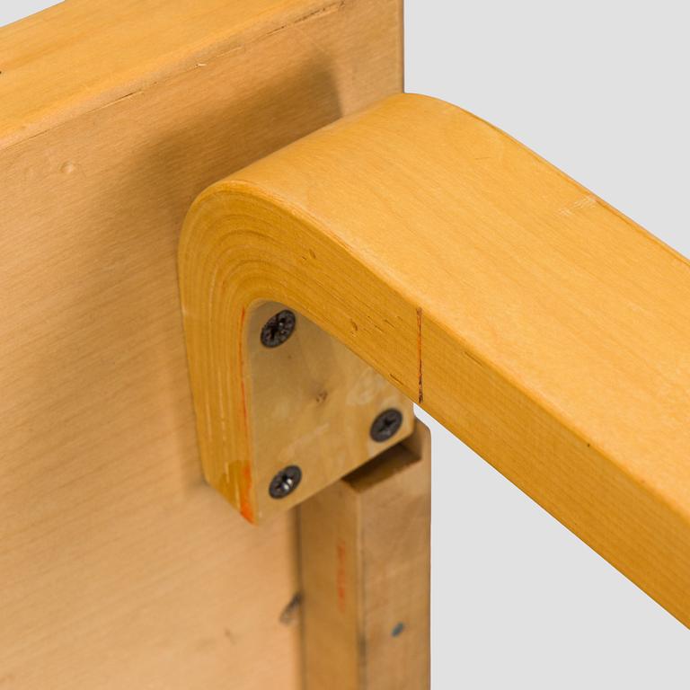 Alvar Aalto, Pöytä 81A Artek, 1900-luvun loppu.