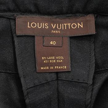 LOUIS VUITTON, a silk shirt, size XL. - Bukowskis