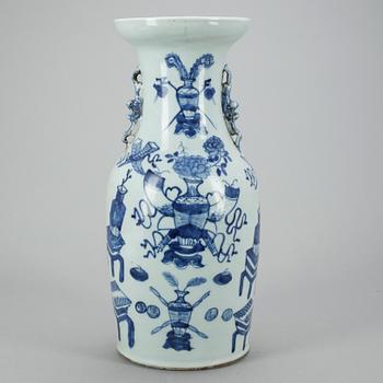 VAS, porslin, Kina 1800-tal.