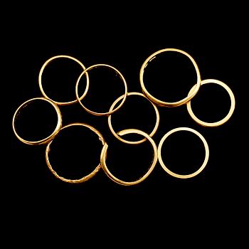 RINGAR, 9 st, 23 k guld. Vikt ca 47 gram.