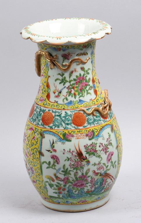 VAS, porslin, Kina, 1800/1900-tal.