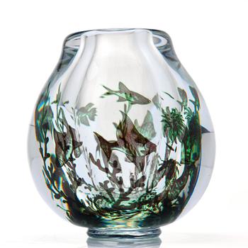 Edward Hald, a "fish graal" glass vase, Orrefors, Sweden 1945.