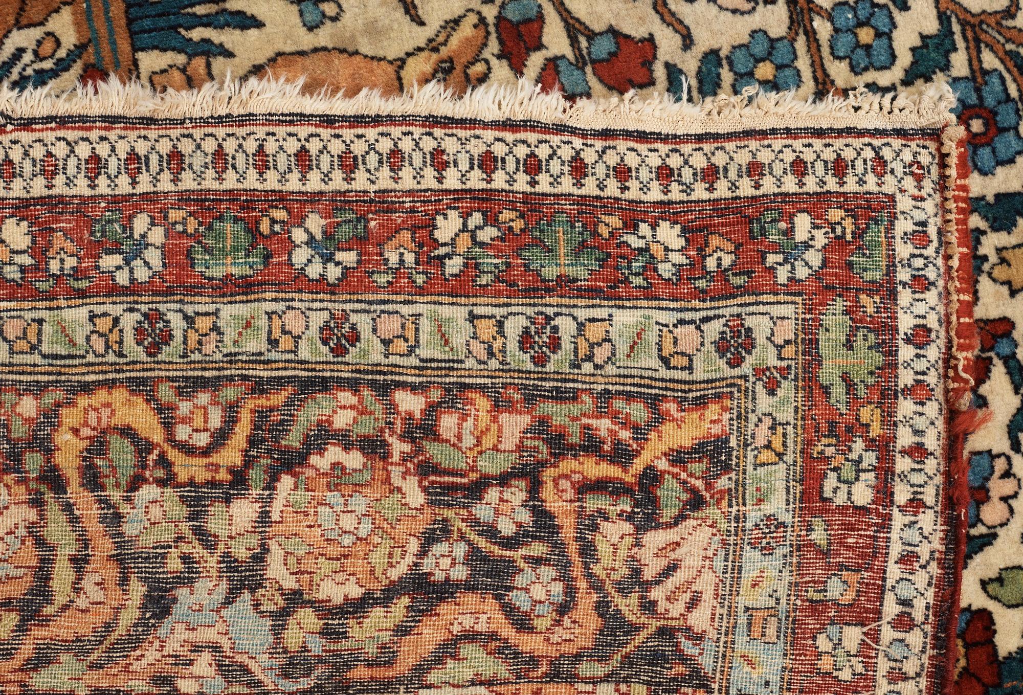 MATTA. Semiantik Isfahan möjligen. 278,5 x 203 cm.