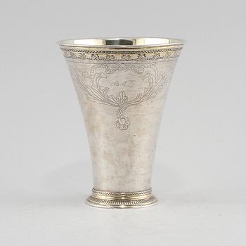 BÄGARE, silver, Lars Beckman d.ä., Örebro, 1700-tal. Vikt 324 g.