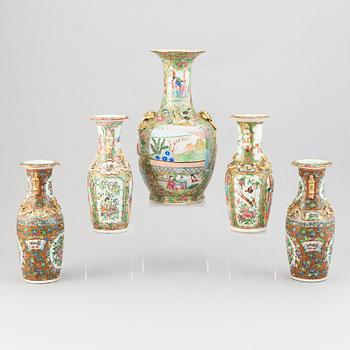 Five famille rose canton vases, Qing dynasty, late 19th century.