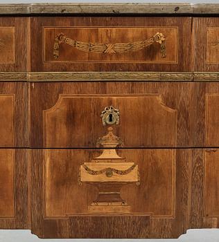 A Gustavian commode, late 18th century.