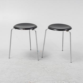 Arne Jacobsen, pallar, ett par, "Dot", Fritz Hansen, Danmark, 1960/70-tal.