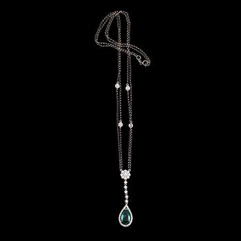 COLLIER, 18 k vitguld, smaragd ca 1.86 ct, briljantslipade diamanter tot ca 0.94 ct.