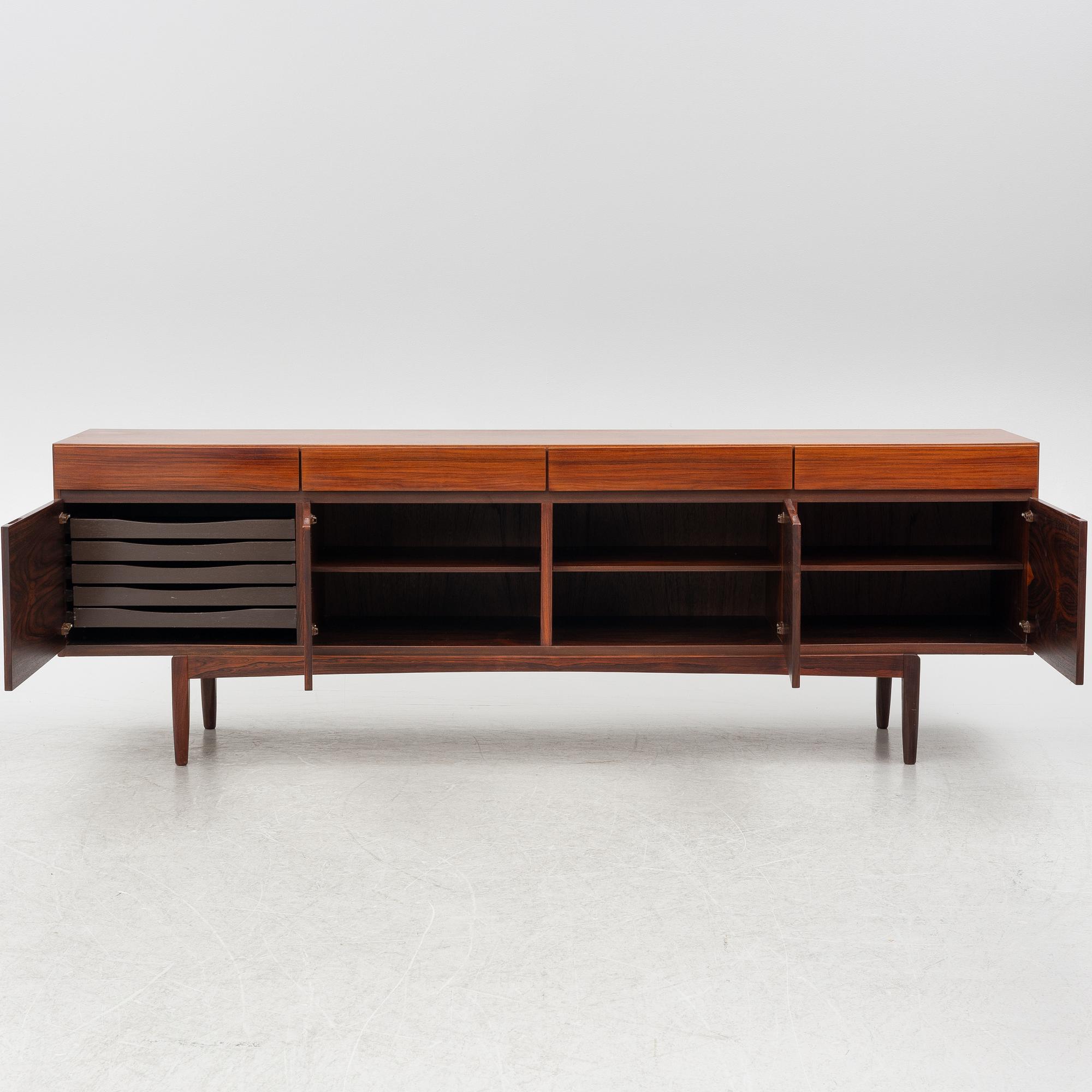 Ib Kofod-Larsen, sideboard, modell "FA-66", Faarup Møbelfabrik, Danmark, 1950/60-tal.