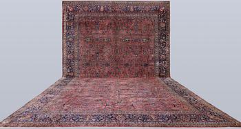 Carpet, Saruk, antique, 682 x 405 cm.