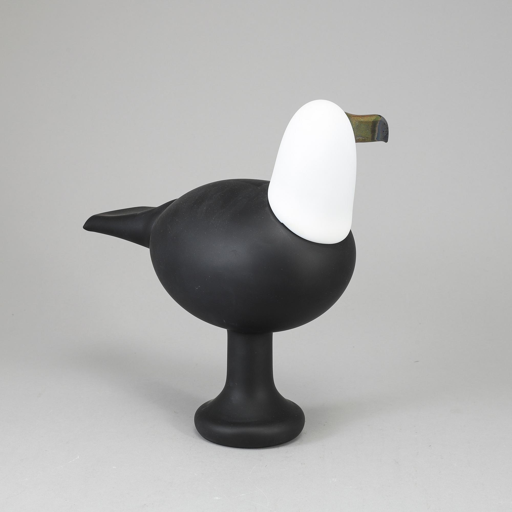 OIVA TOIKKA, a glass bird, Eagle (Kotka) 1994–2007, signed O