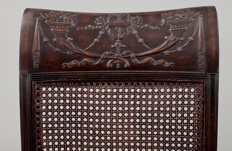 BORD samt STOLAR, 4 delar, troligen Nordiska Kompaniet, 1920-tal.