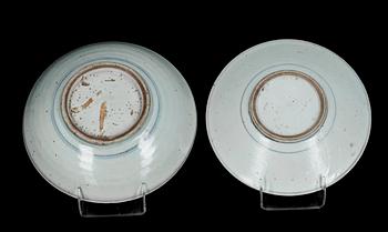 FAT, 2 st, stengods, 1800/1900-tal. Orientaliska.