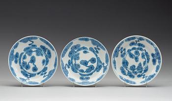 A set of five blue and white dishes, Qing dynasty, second half of 19th Century.