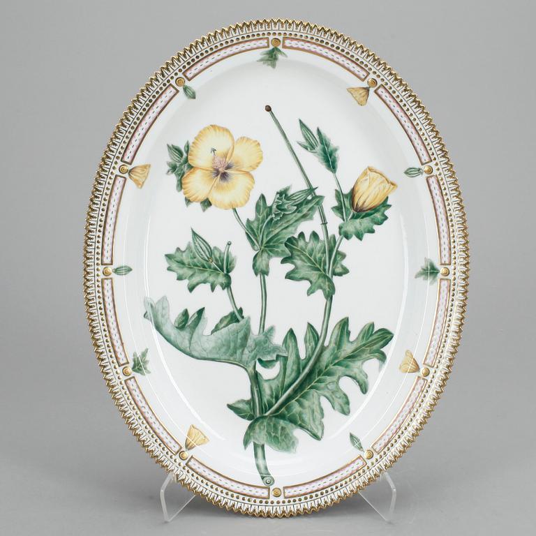 SERVERINGSFAT, porslin, "Flora Danica", Royal Copenhagen.