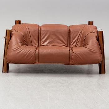 A model MP-211 sofa by Percival Lafer, 1970s.