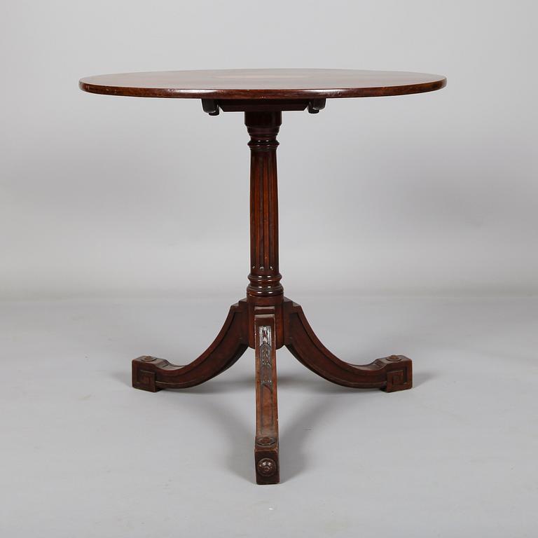 FÄLLBORD, 1800-talets första hälft.