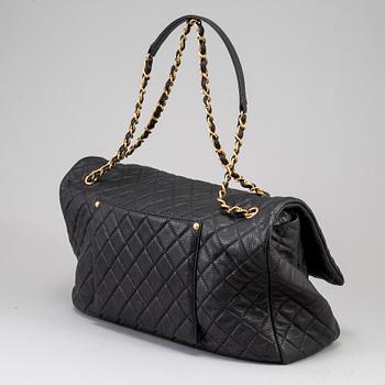 CHANEL, väska, "Timeless Flap Bag XXL", 2017-2018.