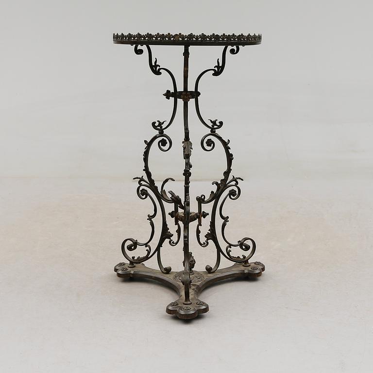 BORD, brons, 1800-talets mitt.