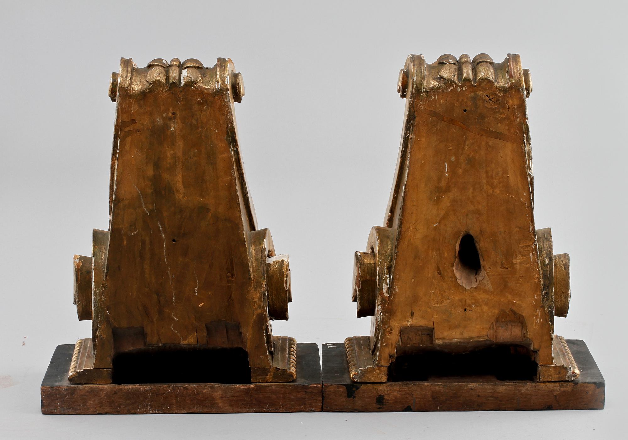 KONSOLER, gustavianska, sent 1700-tal/tidigt 1800-tal.