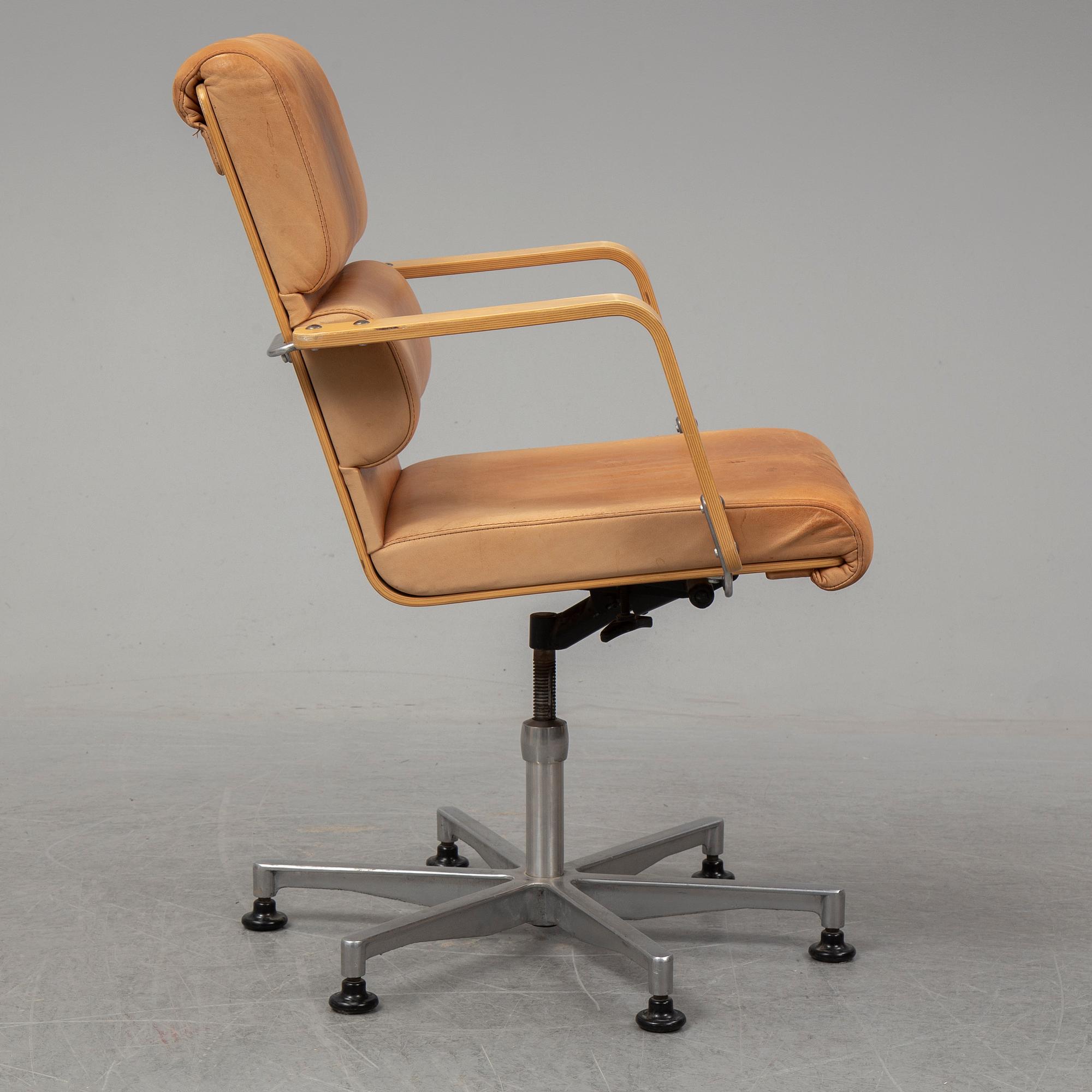 YRJO KUKKAPURO a Plaano office chair Avarte Finland. Bukowskis