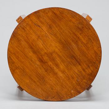 Alvar Aalto, A 1930s 'A70' table for O.Y. Huonekalu- ja Rakennustyötehdas A.B. Finland.