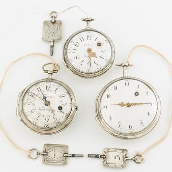 A collection of pocket watches, spider clocks, 3 pieces in silver.