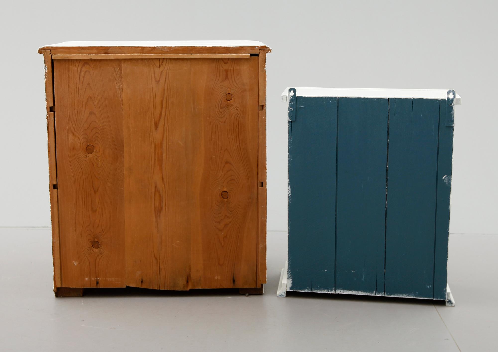 BYRÅ OCH HÄNGSKÅP, 1900-tal.