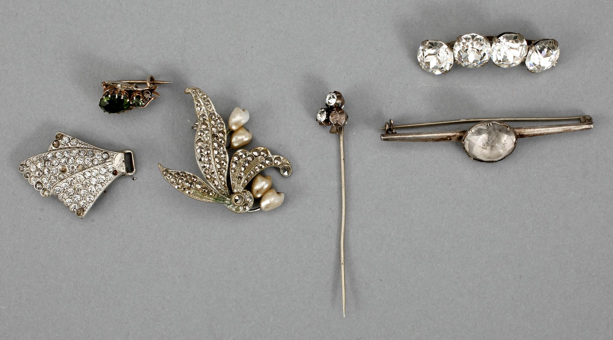 PARTI BIJOUTERIER, 17 delar, bla silver och paste, Nordiska Kompaniet, 1800-1900-tal.