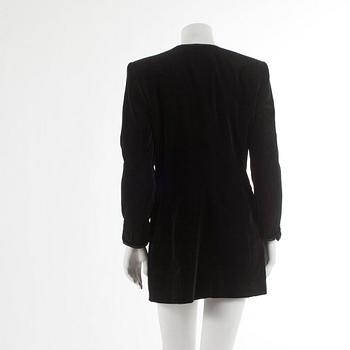 ESCADA, a black velvet jacket with embellishments. Size 38.