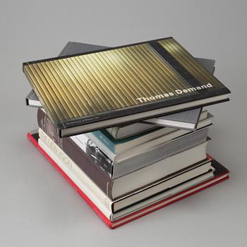 A set og 10 books, among othes , Andreas Gursky, 20th century.