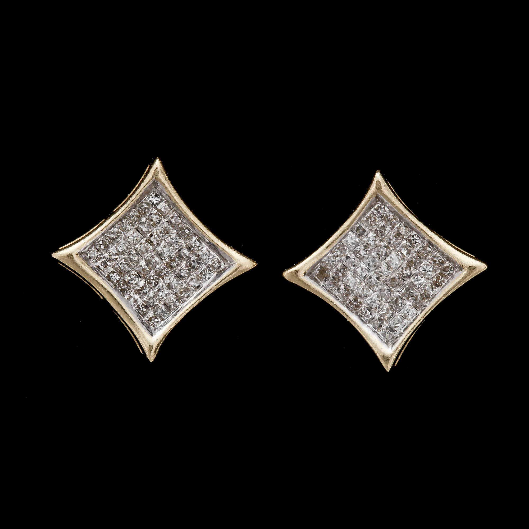 ÖRHÄNGEN, 14k guld med pricesslipade diamanter.