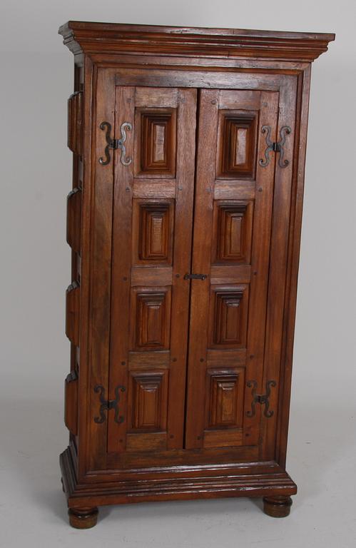 SKÅP, barockstil. 1800/1900-tal.