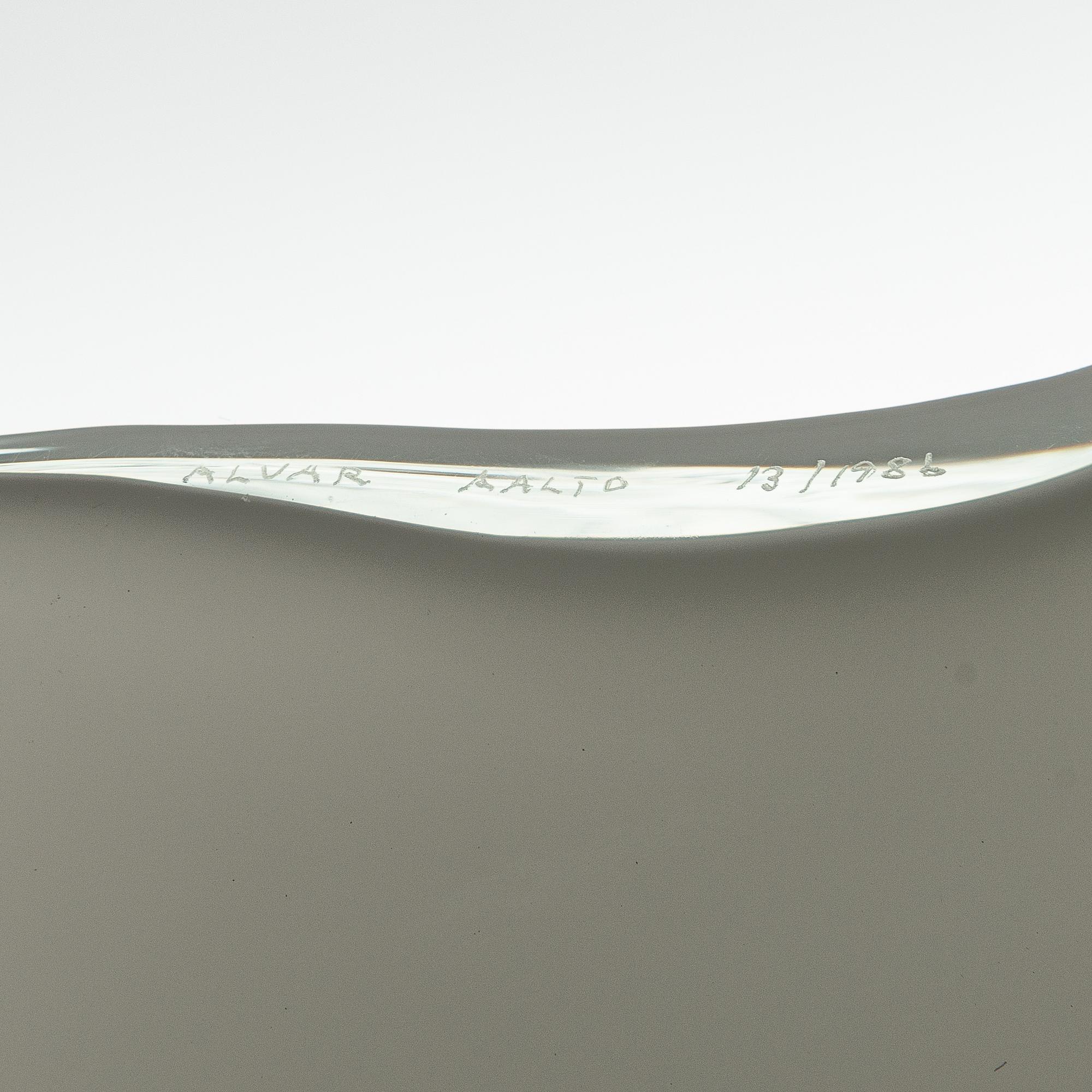 ALVAR AALTO, a '3031' vase special edition signed Alvar Aalto 13/1986.