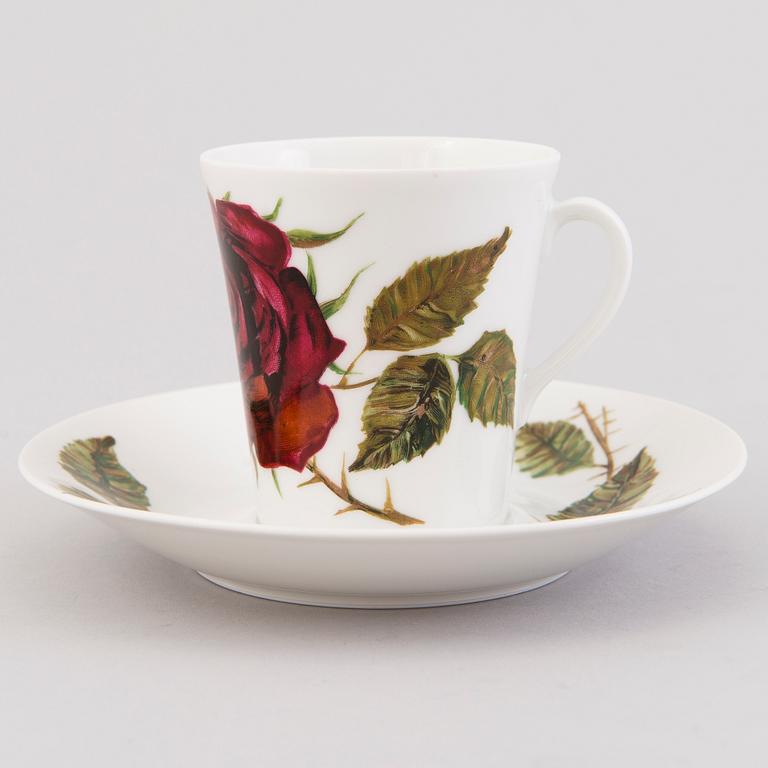A 22(+1)-piece porcelain coffee set,  "Ruusu" (Rose), Anneli Qveflander & Ulla Procopé. In produktion 1957-1969.