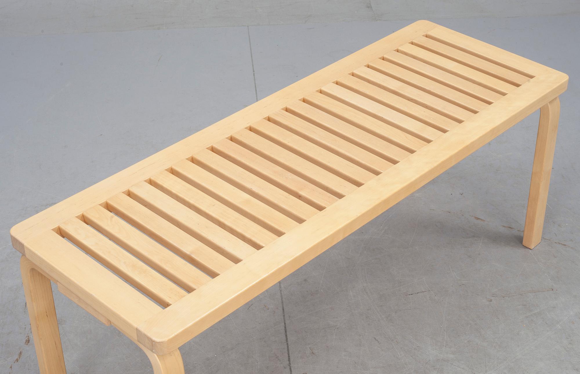 BÄNK, modell 153A, Alvar Aalto, Artek.